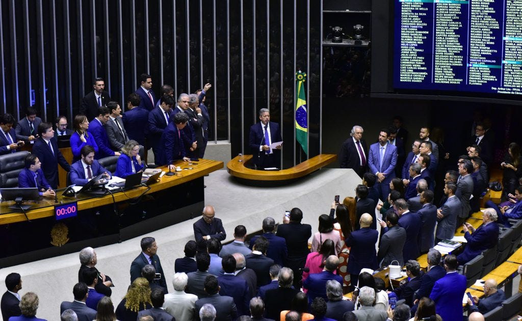 Contrato Consultoria: Reforma tributária: principais mudanças e questionamentos.